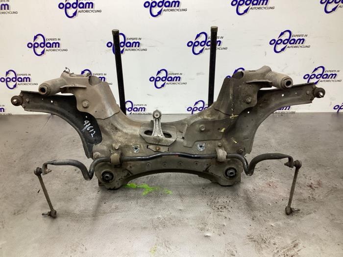 Used Subframe Renault Scénic III (JZ) 1.6 16V Price € 124,00 Margin scheme offered by Gebr Opdam B.V.