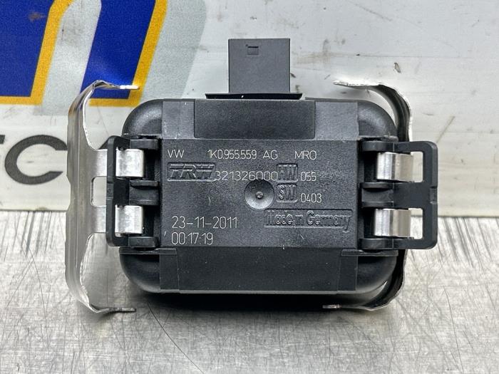 Begagnade Regnsensor Volkswagen Golf Plus (5M1/1KP) 1.2 TSI BlueMOTION Pris € 25,00 Marginaltabell erbjuds av Gebr Opdam B.V.