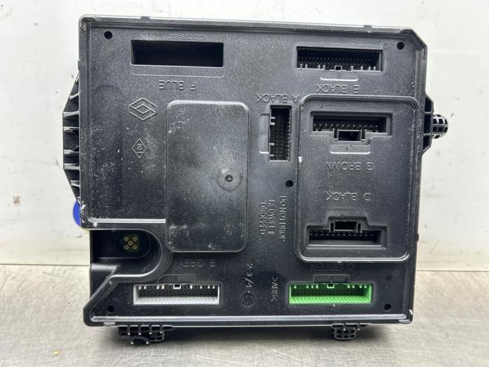 Used Body control computer Renault Scénic III (JZ) 1.6 16V Price € 90,00 Margin scheme offered by Gebr Opdam B.V.