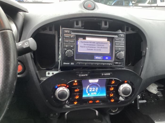 Używane Radio Nissan Juke (F15) 1.6 16V Cena € 250,00 Procedura marży oferowane przez Gebr Opdam B.V.