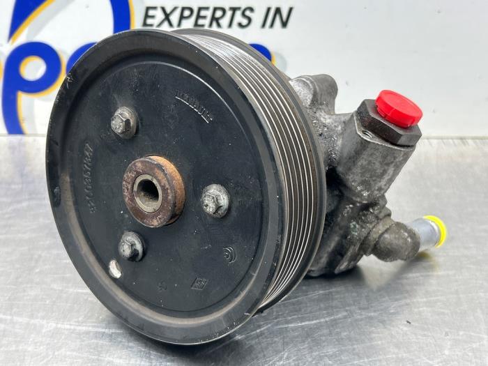Usagé Pompe de direction Renault Master III (MA/MB/MC/MD/MH/MF/MG/MH) 2.3 dCi 16V Prix € 100,00 Règlement à la marge proposé par Gebr Opdam B.V.