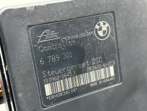Bloc ABS d'un BMW 3 serie Touring (E91) 318i 16V 2010