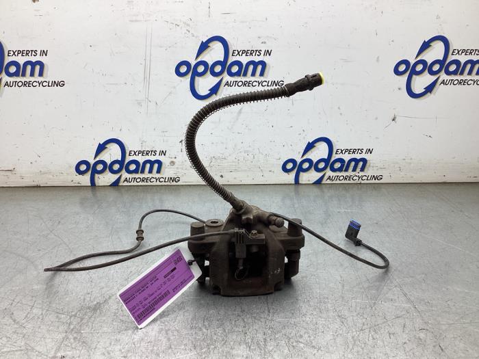 Gebrauchte Bremszange rechts hinten Mercedes C (W204) 3.0 C-280 V6 24V Preis € 35,00 Margenregelung angeboten von Gebr Opdam B.V.