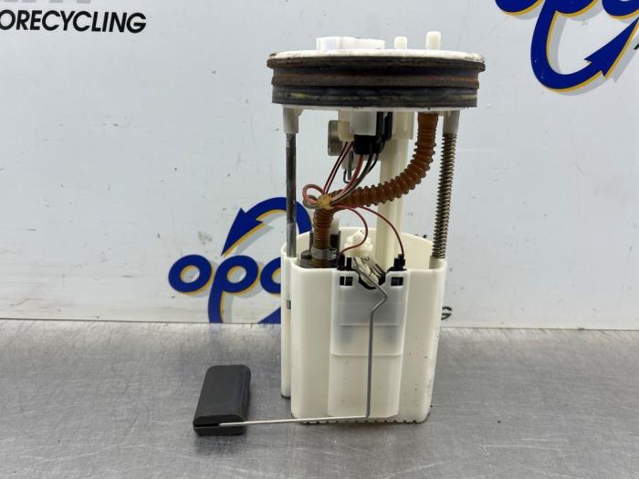 Usagé Pompe essence Volkswagen Fox (5Z) 1.4 16V Prix € 25,00 Règlement à la marge proposé par Gebr Opdam B.V.
