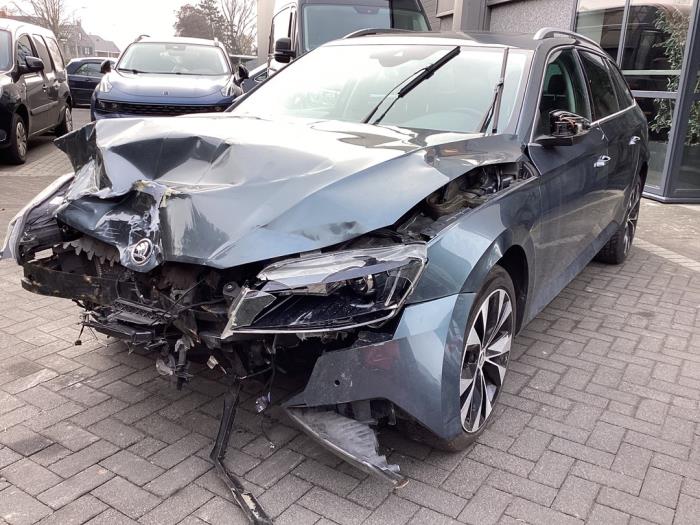 Used Gearbox Skoda Superb Combi (3V5) 1.6 TDI Price € 750,00 Margin scheme offered by Gebr Opdam B.V.