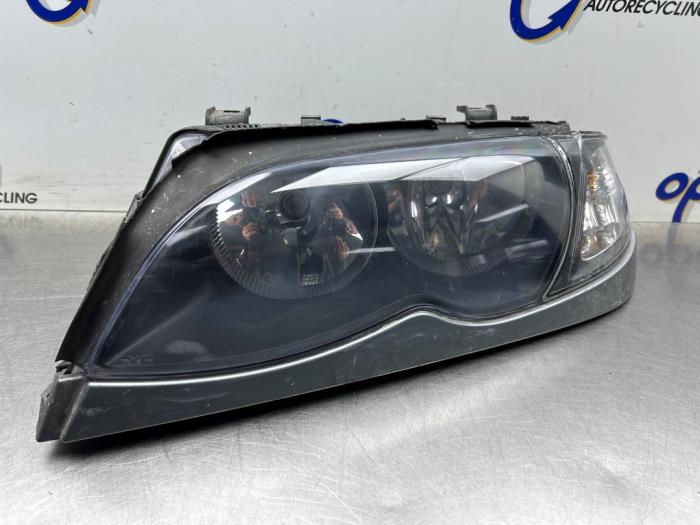 Używane Reflektor lewy BMW 3 serie (E46/4) 316i 16V Cena € 60,00 Procedura marży oferowane przez Gebr Opdam B.V.