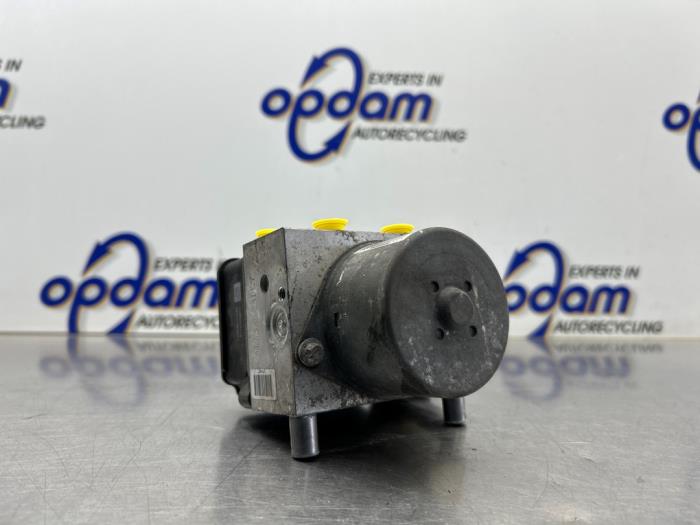 Usagé Bloc ABS Mini Mini (R56) 1.6 16V Cooper Prix € 150,00 Règlement à la marge proposé par Gebr Opdam B.V.