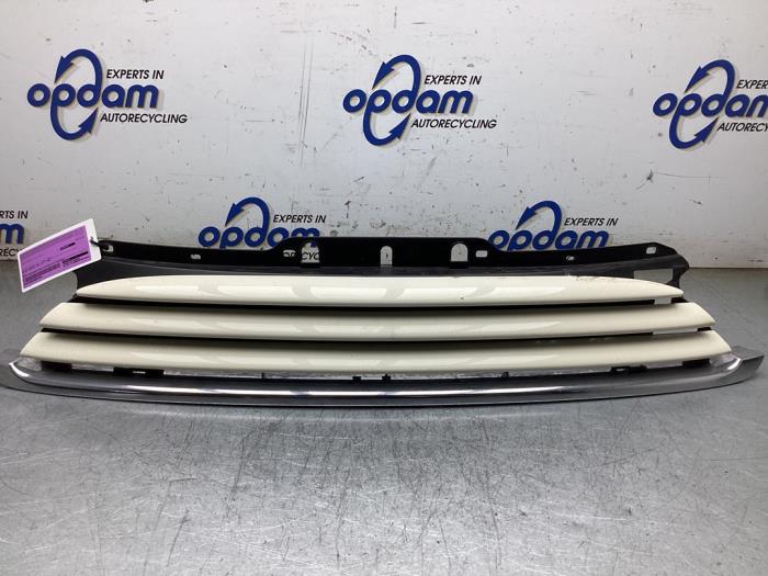 Używane Grill Mini Mini (R56) 1.6 16V One Cena € 125,00 Procedura marży oferowane przez Gebr Opdam B.V.