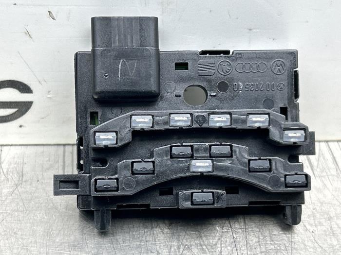 Begagnade Styrvinkelsensor Seat Altea (5P1) 1.6 Pris € 30,00 Marginaltabell erbjuds av Gebr Opdam B.V.