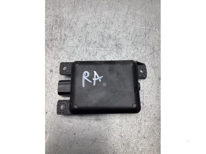 Begagnade Dödvinkelsensor Mazda CX-3 (DJ/DK) 2.0 SkyActiv-G 120 Pris € 150,00 Marginaltabell erbjuds av Gebr Opdam B.V.