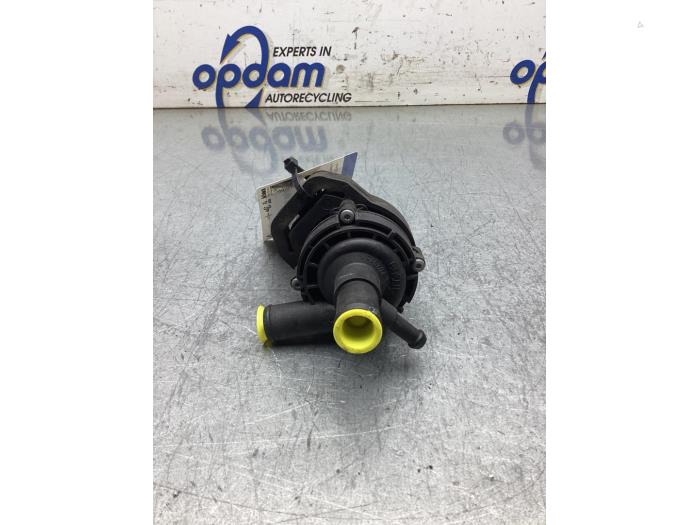 Begagnade Extra vattenpump Mercedes C (W204) 3.0 C-280 V6 24V Pris € 25,00 Marginaltabell erbjuds av Gebr Opdam B.V.