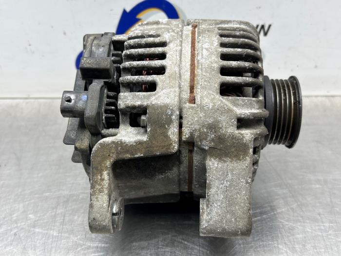 Gebrauchte Dynamo Opel Corsa D 1.2 16V Preis € 50,00 Margenregelung angeboten von Gebr Opdam B.V.