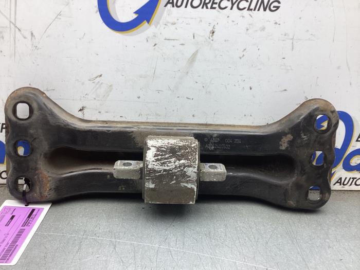Used Engine mount Mercedes C (W204) 3.0 C-280 V6 24V Price € 30,00 Margin scheme offered by Gebr Opdam B.V.