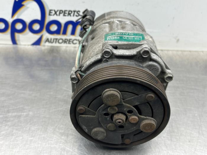 Gebrauchte Klimapumpe Volkswagen Golf IV (1J1) 1.6 Preis € 50,00 Margenregelung angeboten von Gebr Opdam B.V.