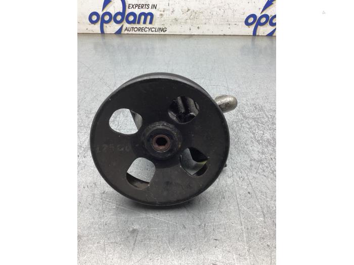 Usagé Pompe de direction Hyundai H-300 2.5 CRDi Prix € 50,00 Règlement à la marge proposé par Gebr Opdam B.V.
