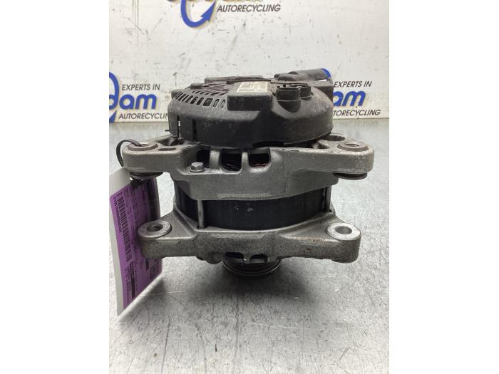 Usagé Alternateur Opel Crossland (X) 1.2 Turbo 12V Prix € 75,00 Règlement à la marge proposé par Gebr Opdam B.V.