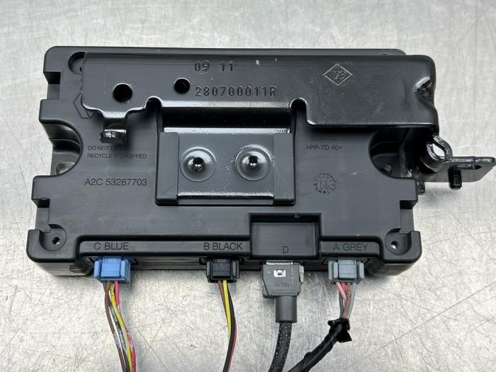 Gebrauchte Radio Modul Renault Megane III Grandtour (KZ) 1.4 16V TCe 130 Preis € 80,00 Margenregelung angeboten von Gebr Opdam B.V.