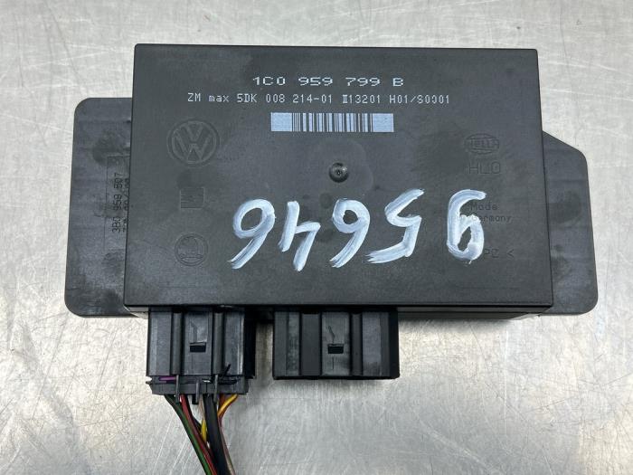Used Body control computer Volkswagen Passat (3B3) 1.8 Turbo 20V Price € 85,00 Margin scheme offered by Gebr Opdam B.V.