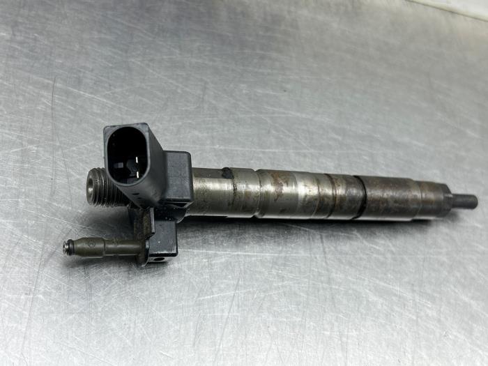 Usagé Injecteurs BMW 5 serie (F10) 535d 24V Prix € 175,00 Règlement à la marge proposé par Gebr Opdam B.V.