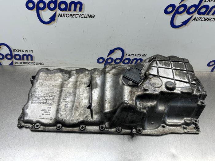 Gebrauchte Ölwanne BMW 5 serie (F10) 535d 24V Preis € 225,00 Margenregelung angeboten von Gebr Opdam B.V.