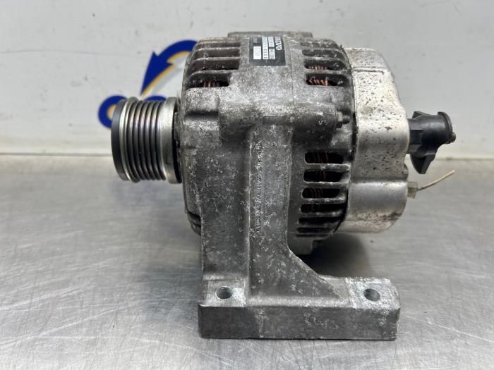 Gebrauchte Dynamo Volvo V40 (VW) 2.0 16V Preis € 70,00 Margenregelung angeboten von Gebr Opdam B.V.