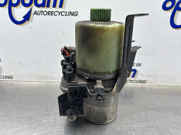 Usagé Pompe de direction Seat Ibiza IV SC (6J1) 1.4 16V Prix € 125,00 Règlement à la marge proposé par Gebr Opdam B.V.