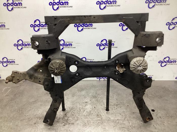 Used Subframe Mercedes Vito (639.6) 2.2 113 CDI 16V Euro 5 Price € 200,00 Margin scheme offered by Gebr Opdam B.V.