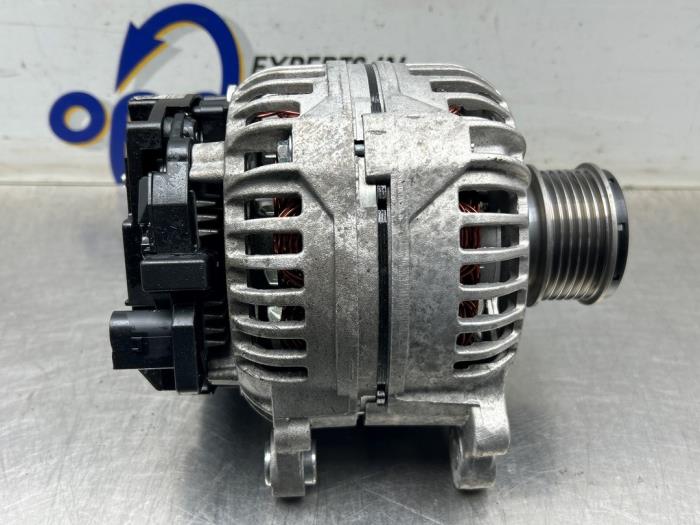 Begagnade Dynamo Volkswagen Touran (1T1/T2) Pris € 50,00 Marginaltabell erbjuds av Gebr Opdam B.V.