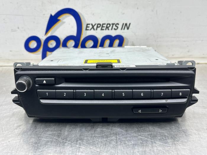 Używane Radioodtwarzacz CD BMW 3 serie (E90) 318i 16V Cena € 125,00 Procedura marży oferowane przez Gebr Opdam B.V.