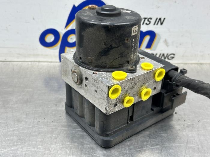 Begagnade ABS-pump Volkswagen Touran (1T1/T2) 1.6 FSI 16V Pris € 111,00 Marginaltabell erbjuds av Gebr Opdam B.V.