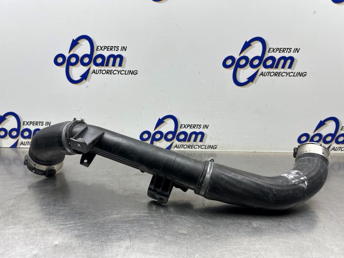 Gebrauchte Intercooler Rohr Volvo V40 (MV) 1.5 T3 16V Geartronic Preis € 75,00 Margenregelung angeboten von Gebr Opdam B.V.