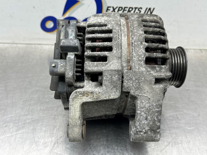 Begagnade Dynamo Opel Corsa D 1.4 16V Twinport Pris € 40,00 Marginaltabell erbjuds av Gebr Opdam B.V.