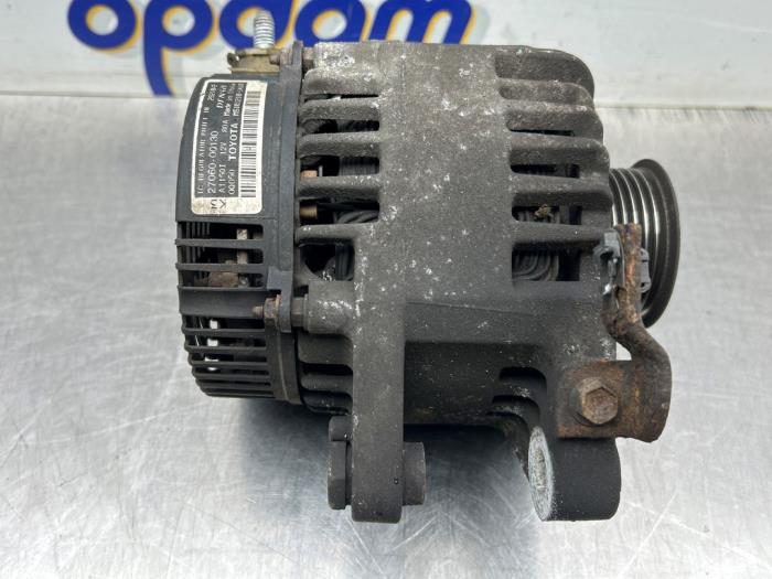 Begagnade Dynamo Toyota Aygo (B10) 1.0 12V VVT-i Pris € 50,00 Marginaltabell erbjuds av Gebr Opdam B.V.