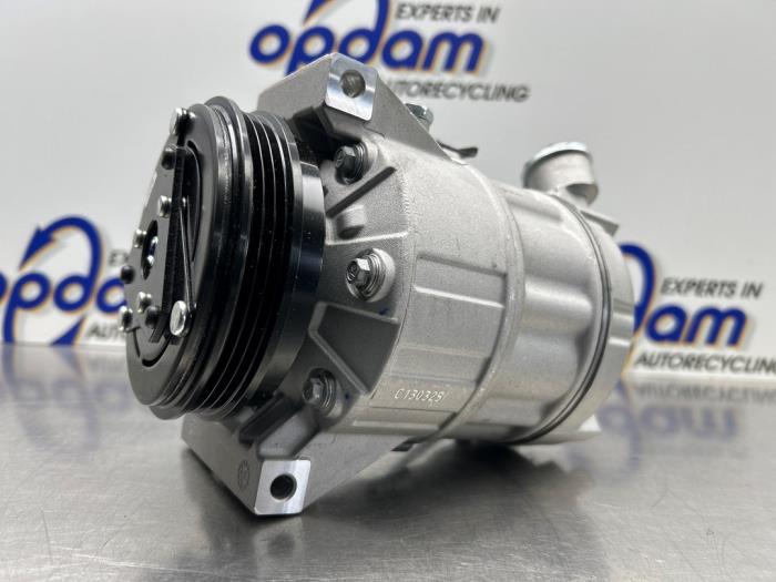 Compresseur de clim d'un Volvo V70 2012