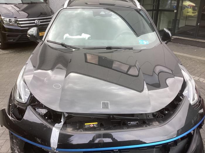 Używane Maska Lynk &amp; Co 01 1.5 PHEV Cena € 800,00 Procedura marży oferowane przez Gebr Opdam B.V.
