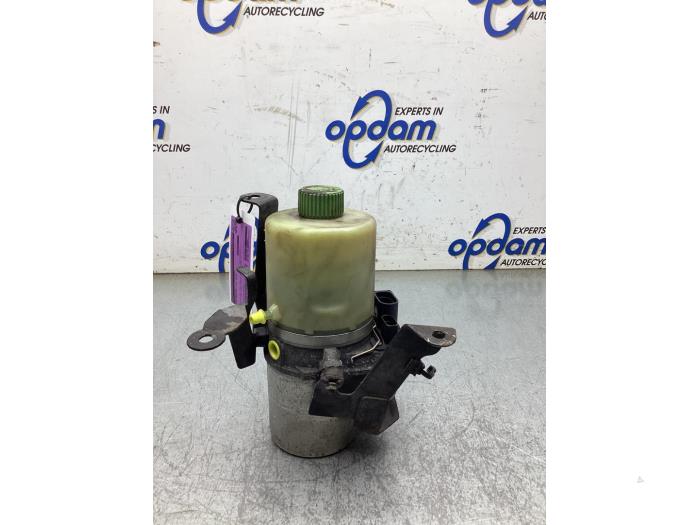 Usagé Pompe de direction Seat Ibiza IV SC (6J1) 1.2 12V Prix € 125,00 Règlement à la marge proposé par Gebr Opdam B.V.