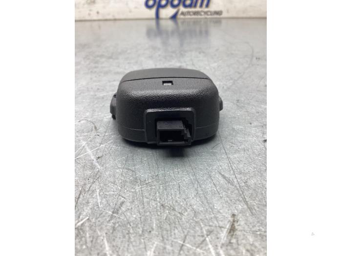 Gebrauchte Regensensor Opel Mokka/Mokka X 1.4 Turbo 16V 4x2 Preis € 15,00 Margenregelung angeboten von Gebr Opdam B.V.