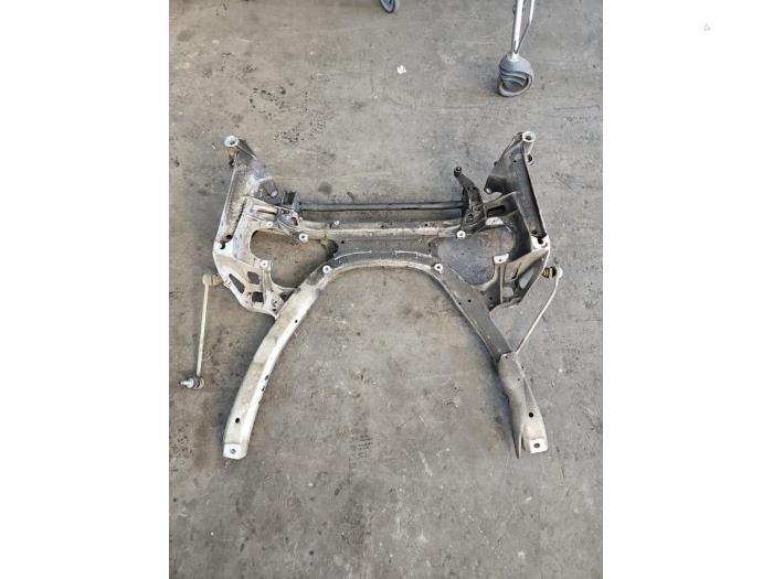 Usados Subchasis BMW 5 serie (E60) 523i 24V Precio € 150,00 Norma de margen ofrecido por Gebr Opdam B.V.