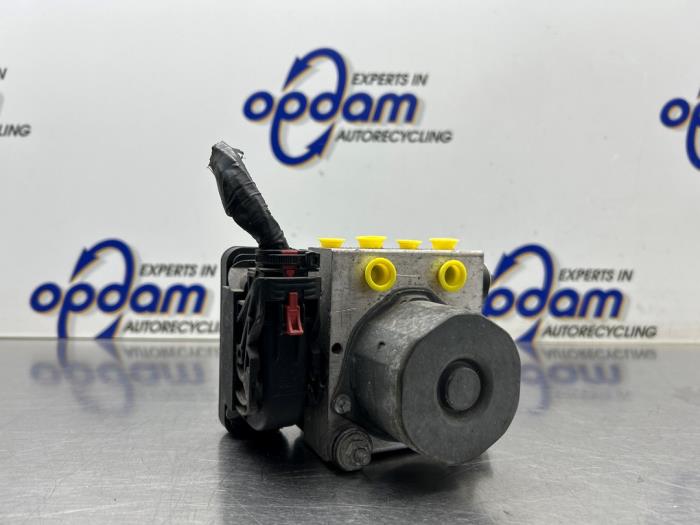 Gebrauchte ABS Pumpe Volkswagen Polo V (6R) 1.2 TSI Preis € 122,00 Margenregelung angeboten von Gebr Opdam B.V.