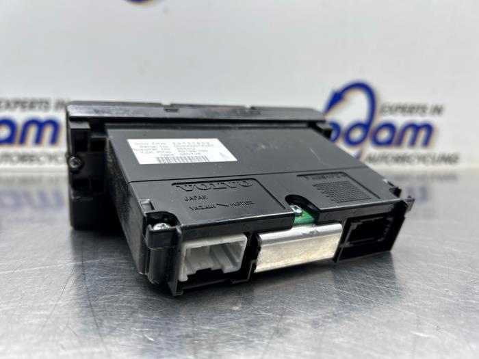 Innerdisplay från en Volvo V50 (MW) 1.8 16V 2006