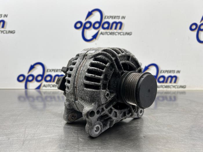 Begagnade Dynamo Volkswagen Caddy III (2KA,2KH,2CA,2CH) 1.6 TDI 16V Pris € 100,00 Marginaltabell erbjuds av Gebr Opdam B.V.