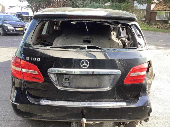 Begagnade Baklucka Mercedes B (W246/W242) 1.6 B-180 BlueEFFICIENCY Turbo 16V Pris € 175,00 Marginaltabell erbjuds av Gebr Opdam B.V.