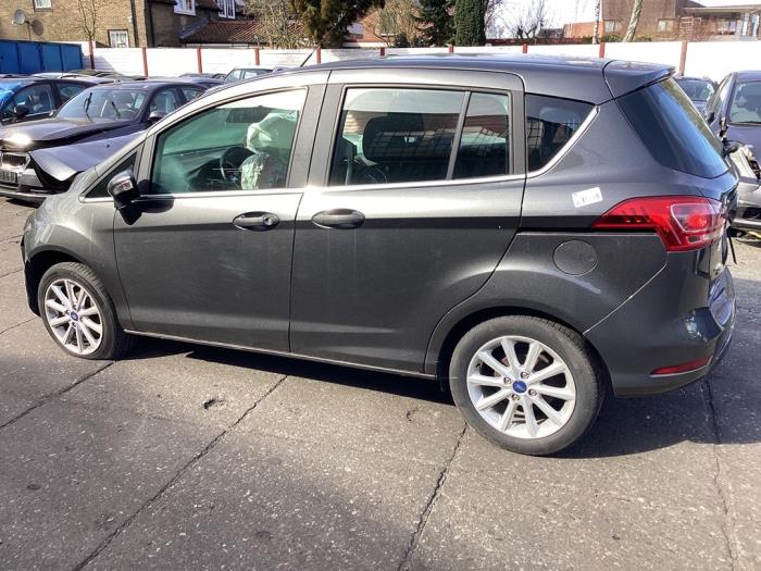 Używane Próg lewy Ford B-Max (JK8) 1.6 Ti-VCT 16V Cena na żądanie oferowane przez Gebr Opdam B.V.