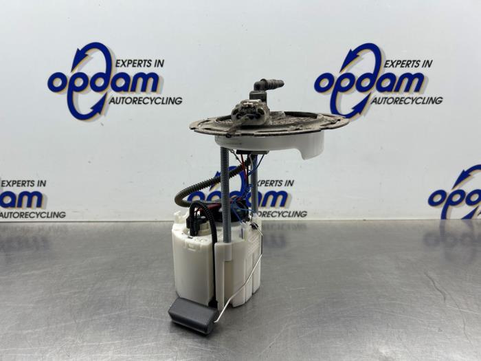 Usagé Pompe essence Opel Astra K Sports Tourer 1.4 Turbo 16V Prix € 75,00 Règlement à la marge proposé par Gebr Opdam B.V.