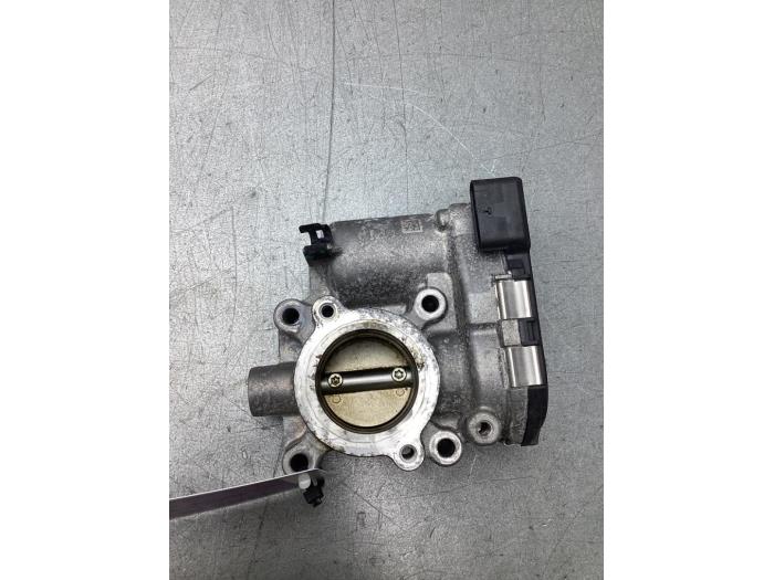 Usagé Boîtier accélérateur Mercedes B (W247) 1.3 B-250 e Turbo 16V Prix € 75,00 Règlement à la marge proposé par Gebr Opdam B.V.