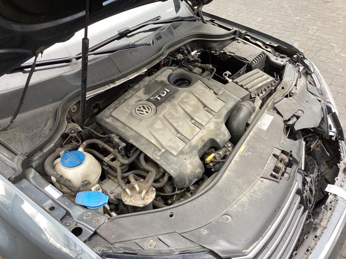Motor van een Volkswagen Passat Variant (365) 1.6 TDI 16V Bluemotion 2014