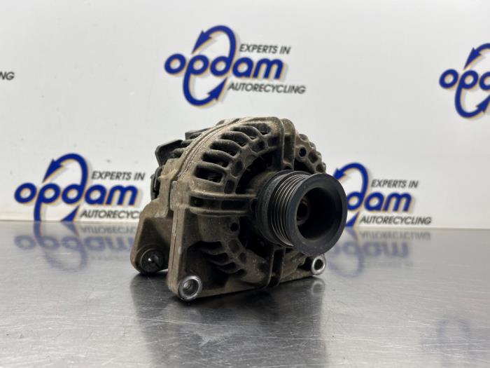 Usagé Dynamo Opel Astra H (L48) 1.8 16V Prix € 60,00 Règlement à la marge proposé par Gebr Opdam B.V.