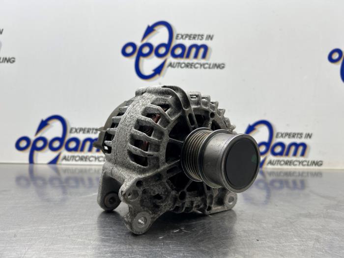 Begagnade Dynamo Volkswagen Polo V (6R) 1.0 TSI 12V BlueMotion Pris € 100,00 Marginaltabell erbjuds av Gebr Opdam B.V.