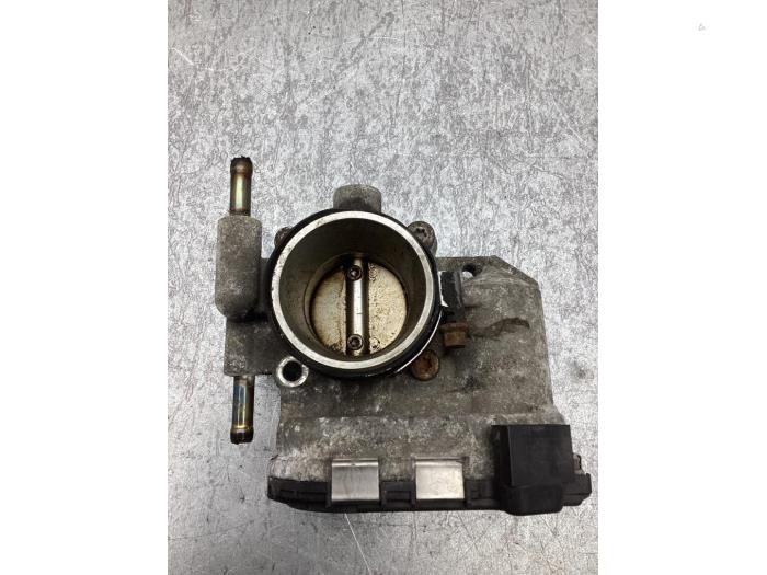 Usagé Boitier papillon Opel Corsa D 1.4 16V Twinport Prix € 30,00 Règlement à la marge proposé par Gebr Opdam B.V.