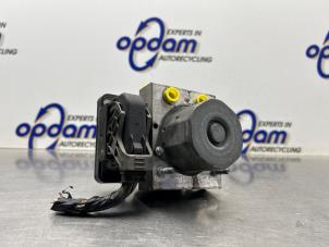 Bloc ABS d'un Ford Transit Custom 2.2 TDCi 16V 2013